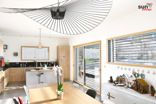 Brise-soleil orientables et menuiseries